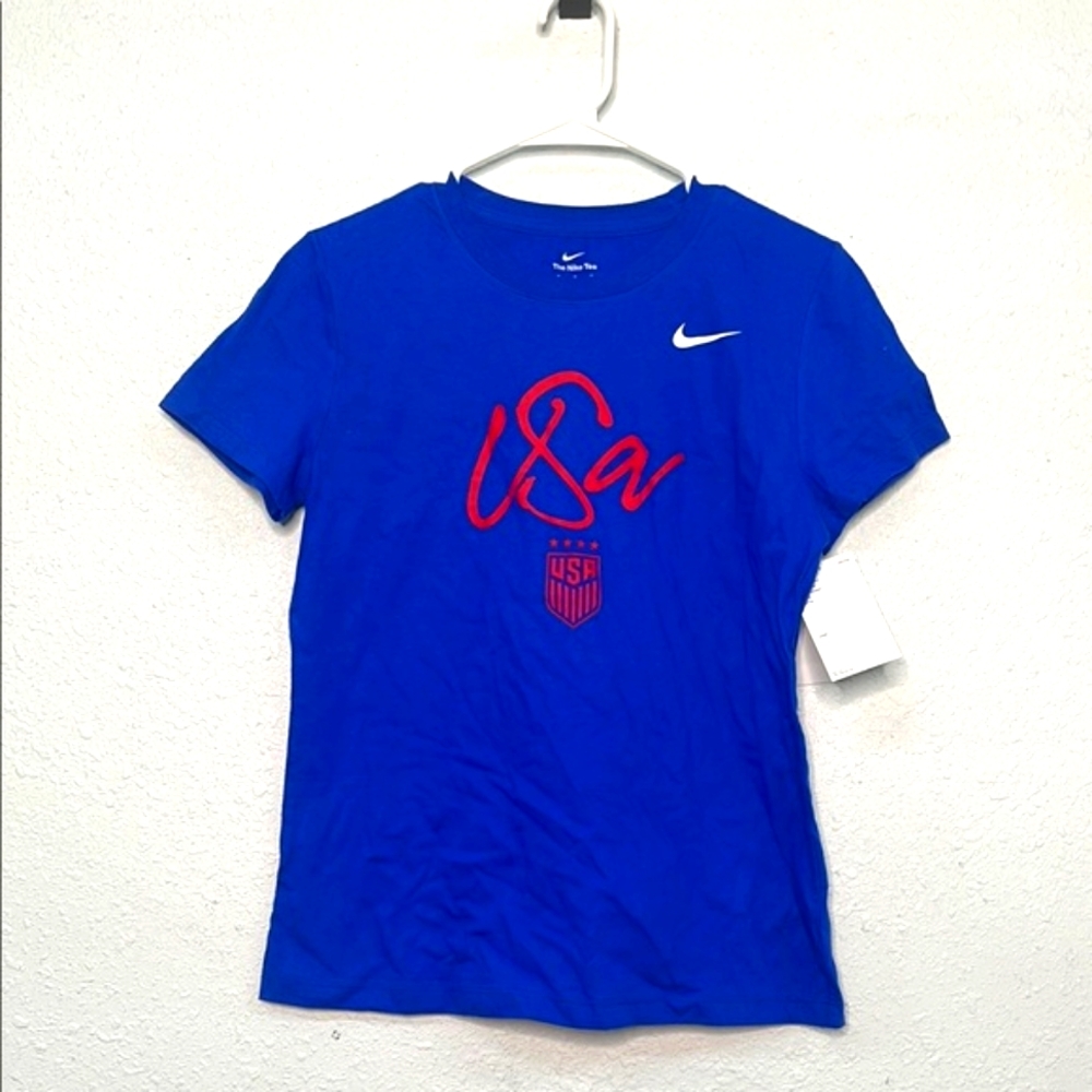 Nike Women’s Medium Blue USA Graphic Tee NWT
